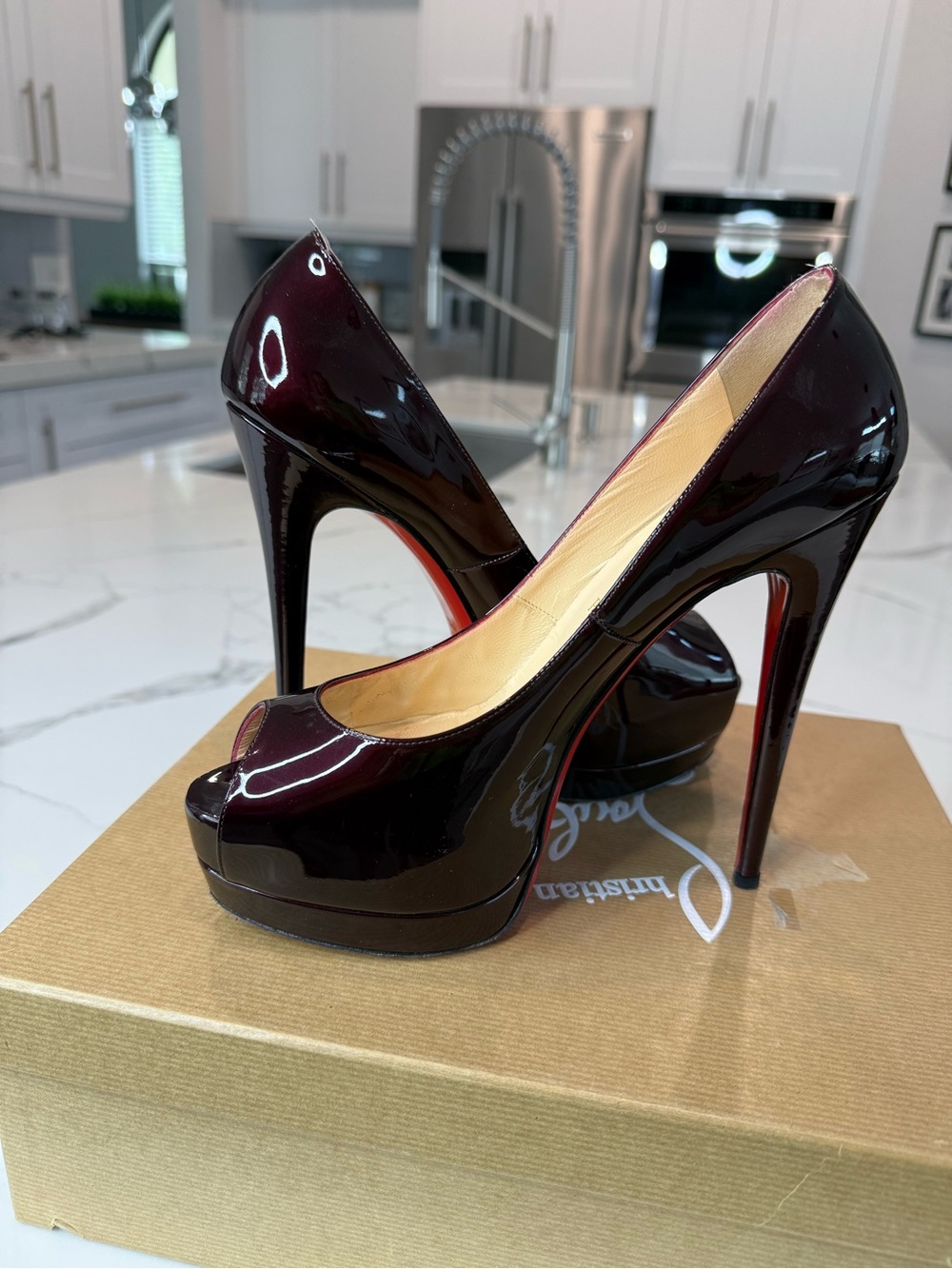 Authentic Rare Christian Louboutin Burgundy Patent Peep-Toe Platform Pumps heel - Picture 3 of 9